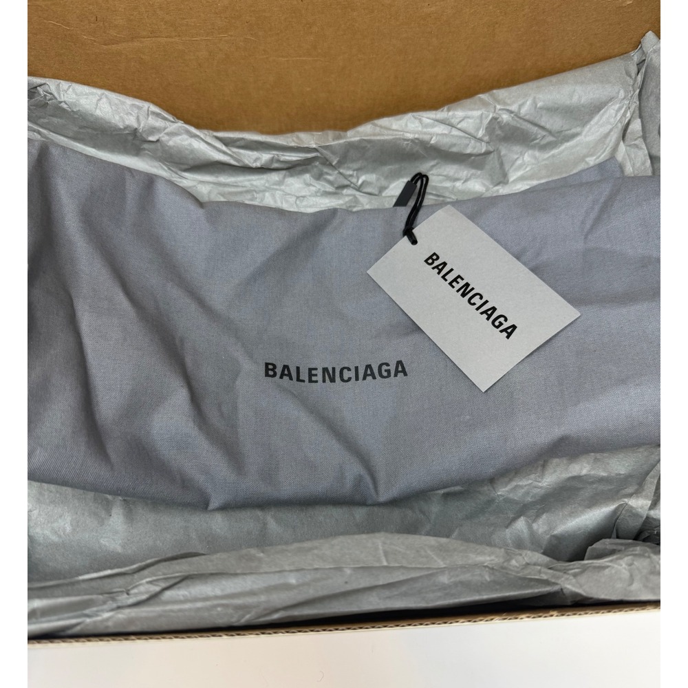 Balenciaga Runner Graffiti Sneaker White Size 7 US 40 EU - Picture 9 of 9